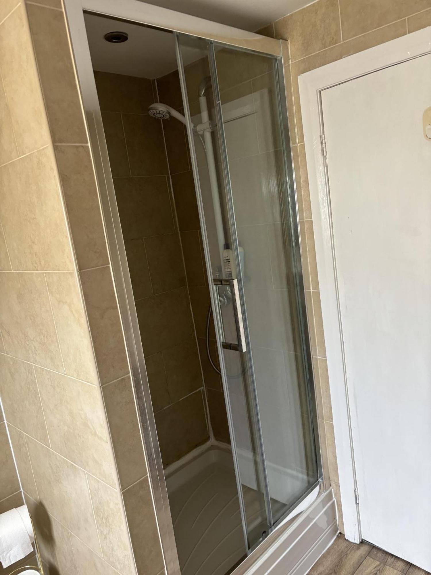 2 Bed-Sleeps 4-Sea View-Pet Friendly-Parking Apartment Llanelli Bagian luar foto